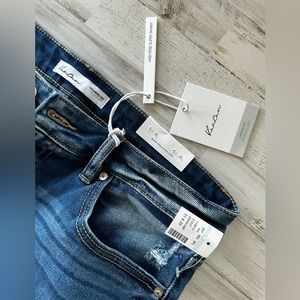 NWT;Maurice’s distressed jeans